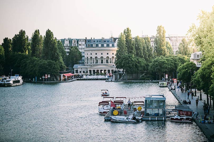 Marin d’eau douce : virée en bateau pour les moussaillons des villes