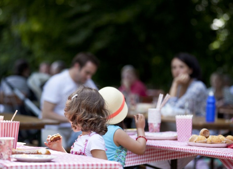 Le biergarten, joyeuse institution pour les familles munichoises