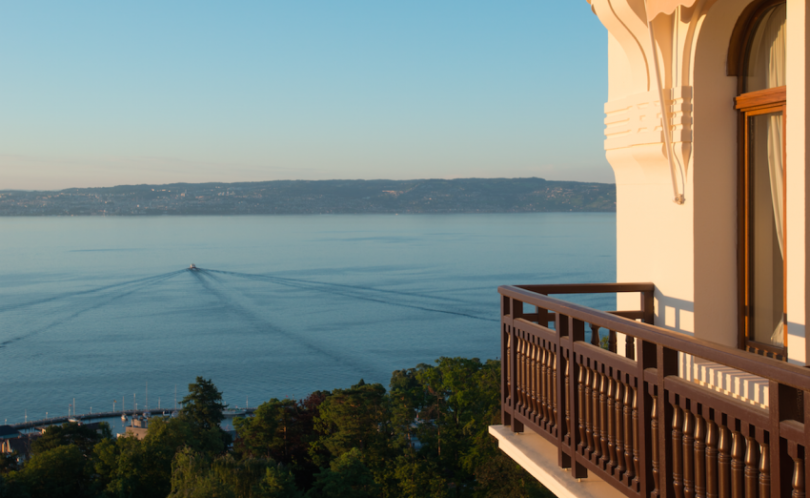 Hôtel Royal à Evian : le palace qui déroule le tapis rouge aux enfants