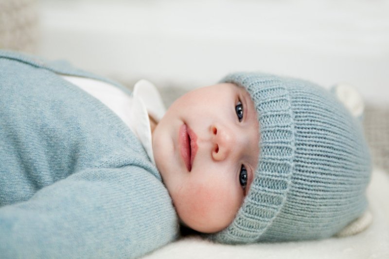 Trousseau de naissance : tenues intemporelles pour nouveaux-nés