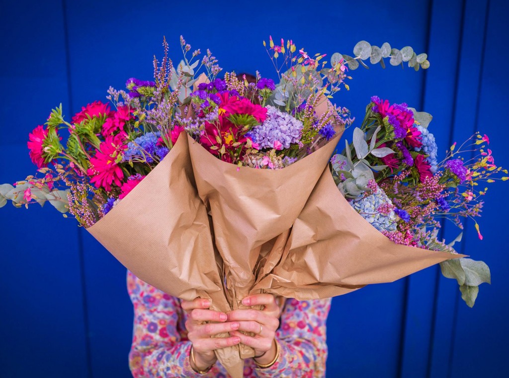 Livraison de fleurs à domicile : nos services préférés à Paris - Les  LouvesLes Louves