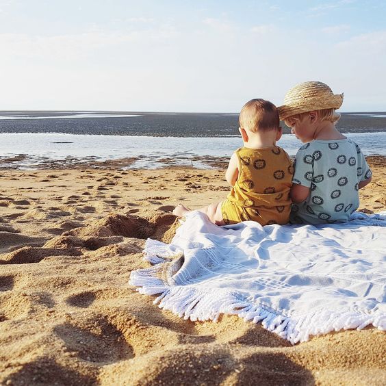 Ces petites règles à fixer avant de partir en vacances avec une baby-sitter