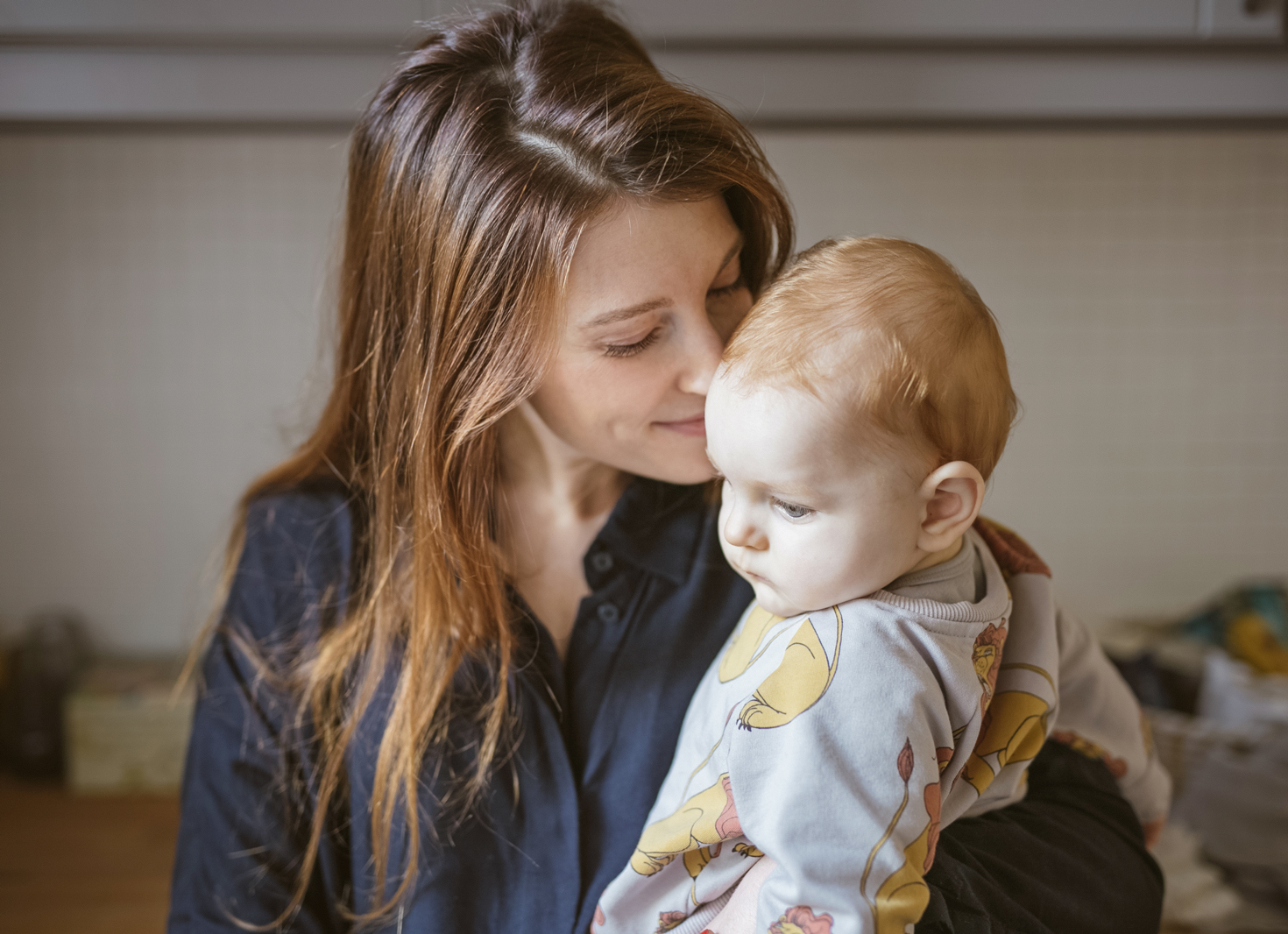 L'éveil de bébé de 3 à 6 mois : premières découvertes : Femme