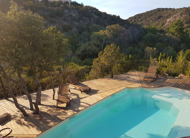 Corsica, Spain, South: 5 houses for rent with pool for summer holidays