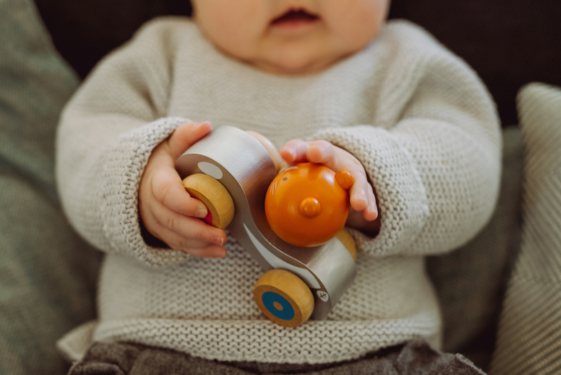 De 0 à 1 an : comment choisir ses premiers jouets ? - Les LouvesLes Louves