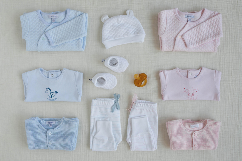 Guide pour choisir la tenue pour la naissance de votre bébé