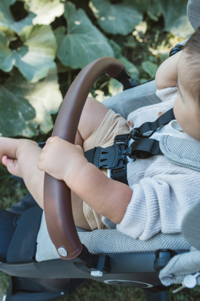 De 0 à 12 mois : comment apprendre à jouer avec un bébé ? - Les LouvesLes  Louves