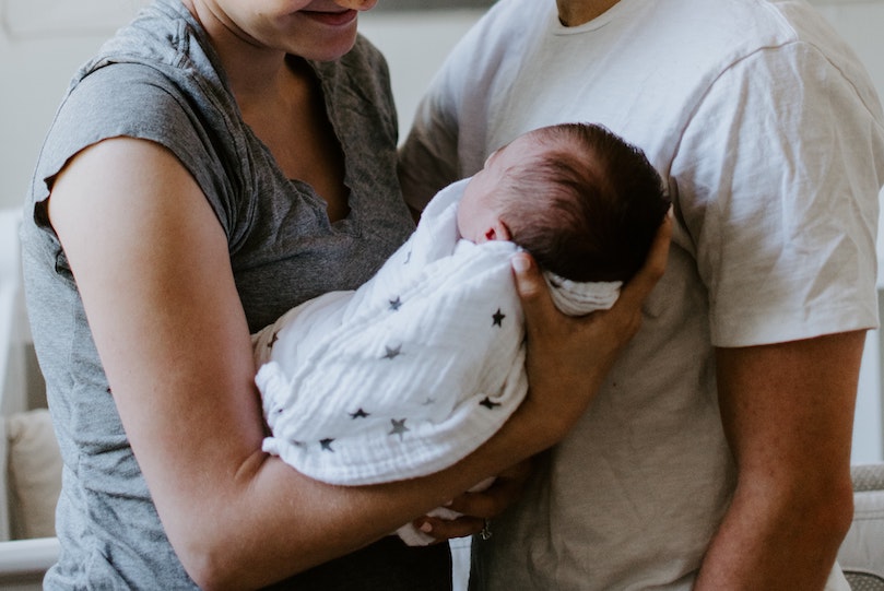 Maternité publique ou privée : quelle différence pour mon accouchement ? 