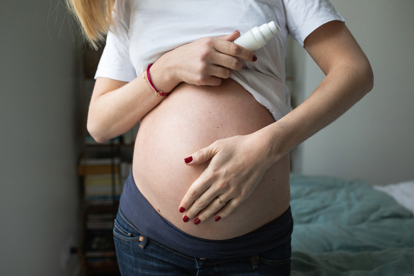 Grossesse et post-partum : la liste des produits de soin bio et naturels indispensables