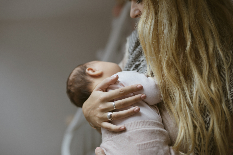 Jeune maman et ses enfants Stock Photo