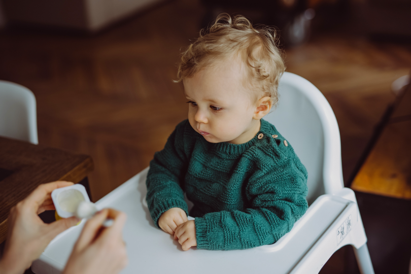 Néophobie alimentaire : pourquoi mon bébé refuse soudain de manger ?