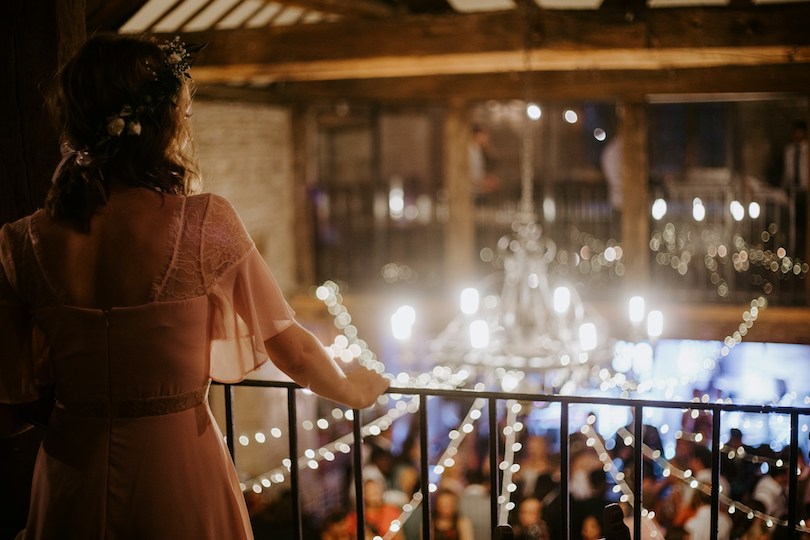Invitée à un mariage en 2025 : comment choisir sa robe