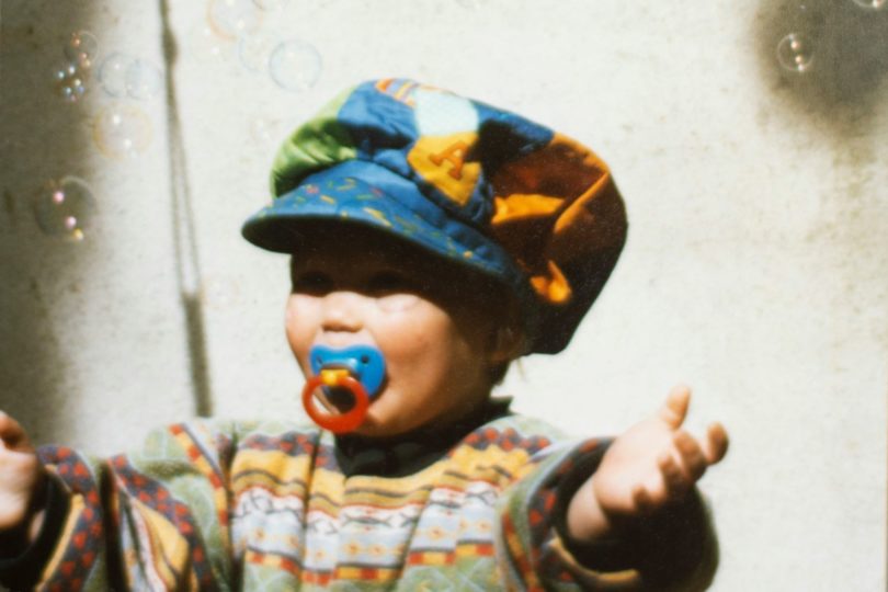 “Mon enfant ne veut pas arrêter la tétine” : comment accompagner le sevrage en douceur