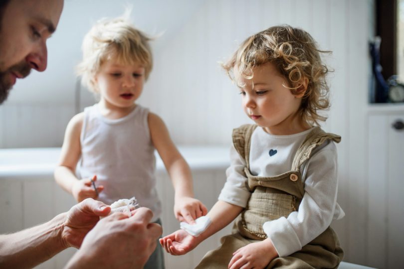 La trousse à pharmacie de bébé, ce qu’on garde et ce qu’on jette