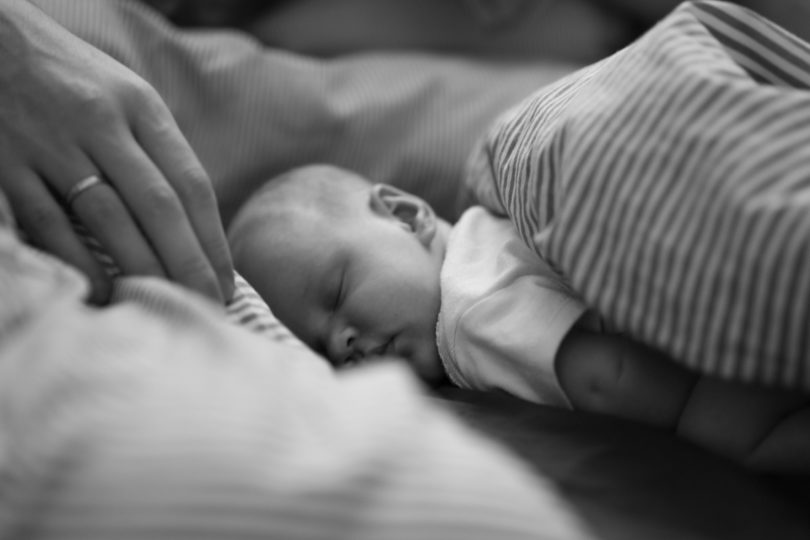 Co-sleeping : 65 % des parents dans le monde le font