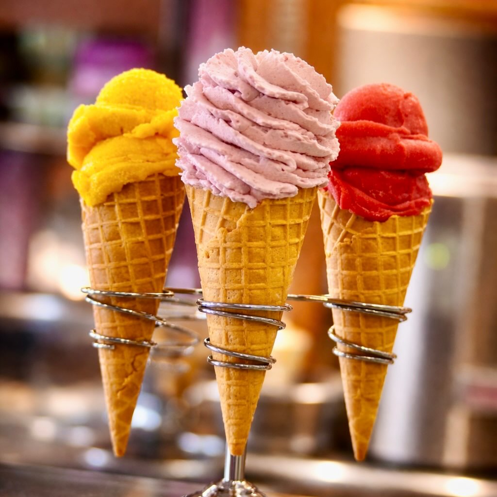 manger une glace chez Bertillon à Paris