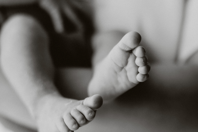 Quelle chaussure choisir pour bébé qui commence à marcher ?