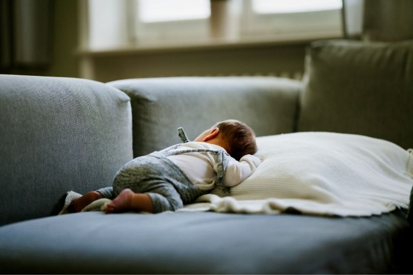 Sieste de bébé en vacances : comment concilier sorties et sommeil ?