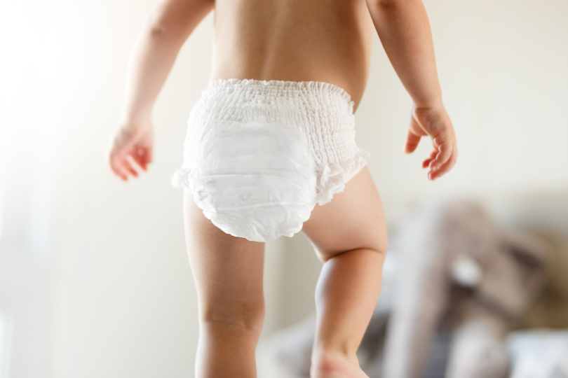 Mon bébé ne marche pas à 14 mois, c’est normal ?