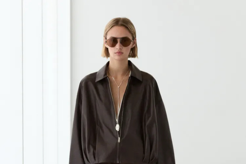 Veste en cuir femme : la pièce iconique à adopter pour la rentrée