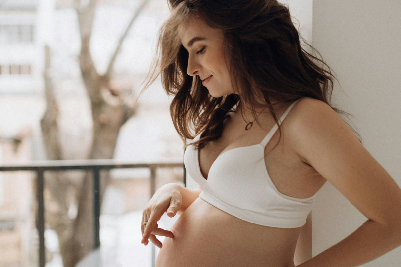 Lingerie de grossesse : 5 ensembles chics et raffinés à s’offrir pendant la maternité