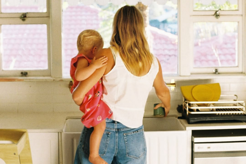 Mommy brain : que dit vraiment la science sur le cerveau des jeunes mères ?